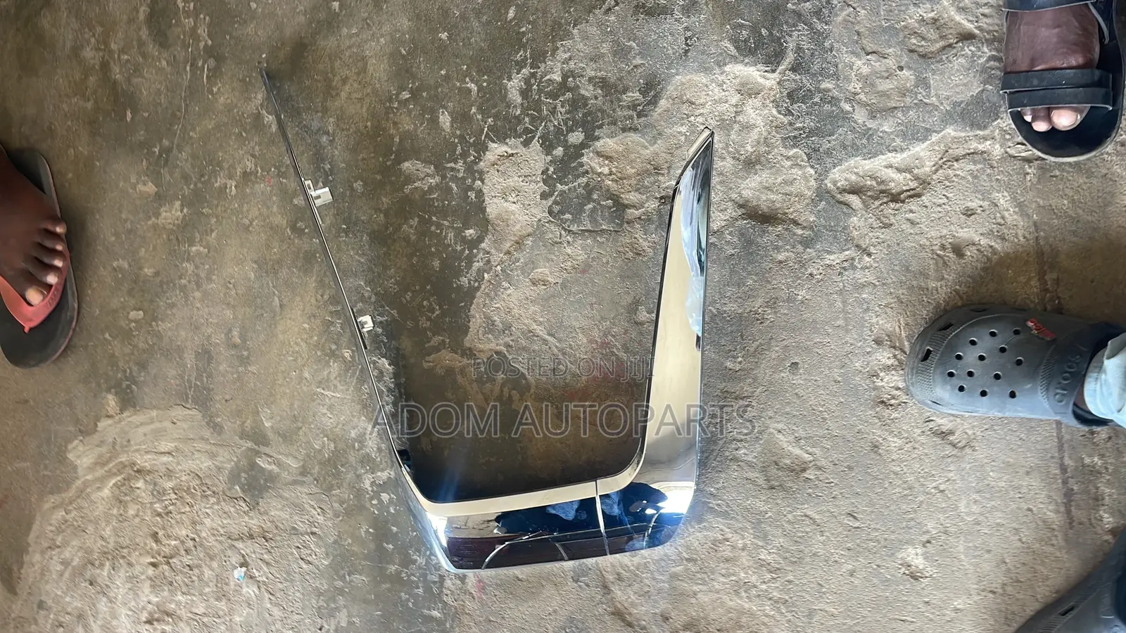 Mitsubishi L200 Bumper Chrome Moulding