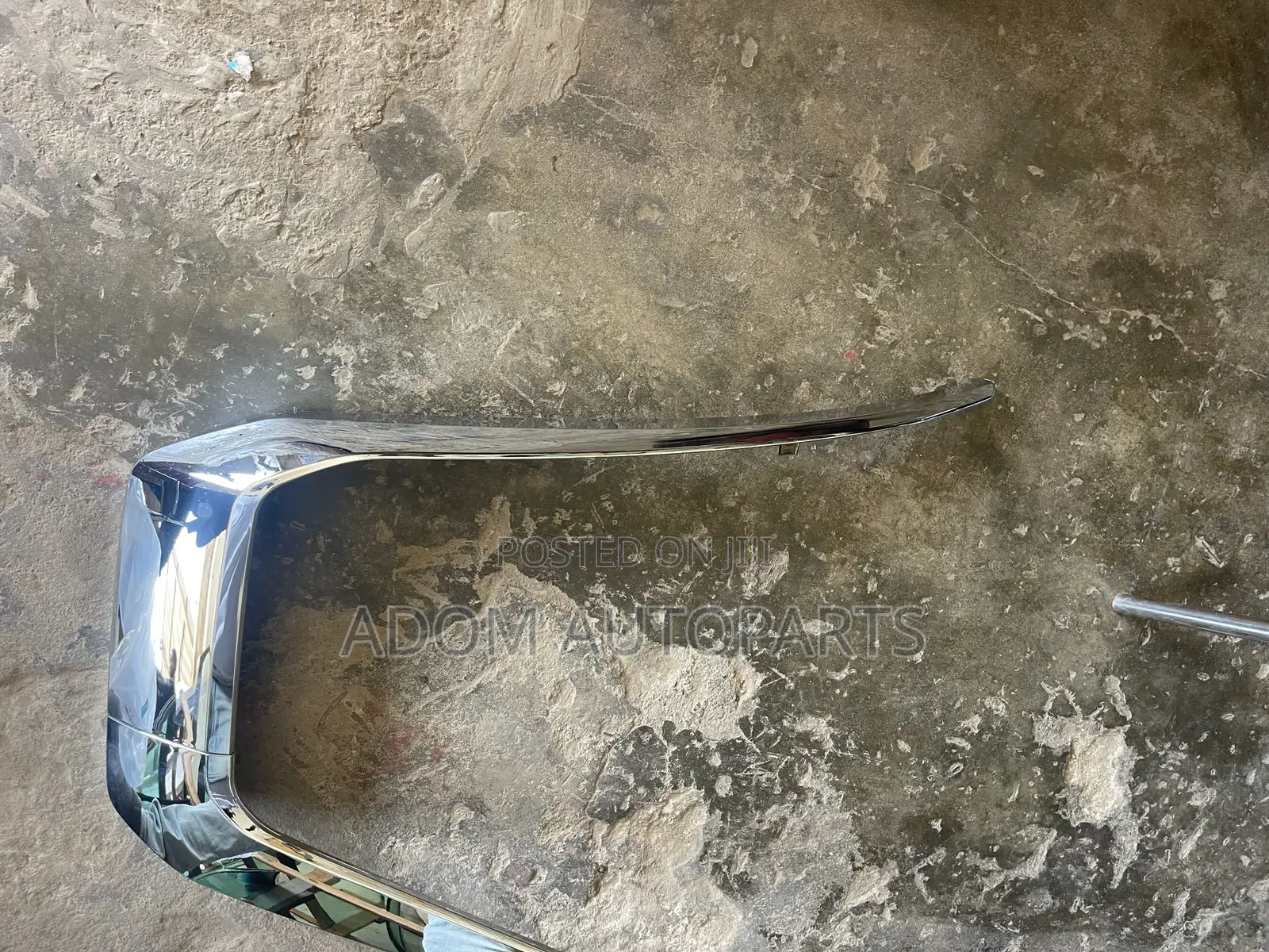 Mitsubishi L200 Bumper Chrome Moulding