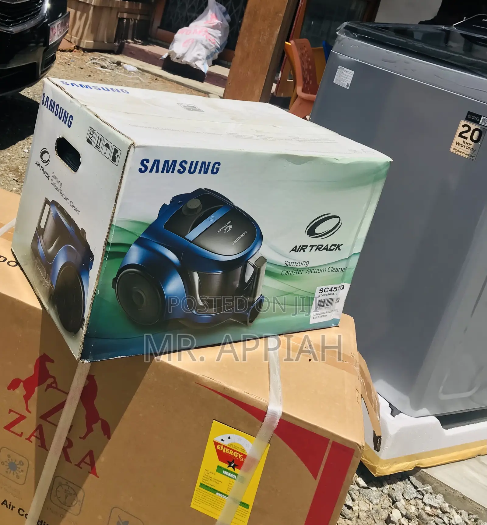 Sleek Design Samsung VCC457054K Electric Vacumm Cleaner.