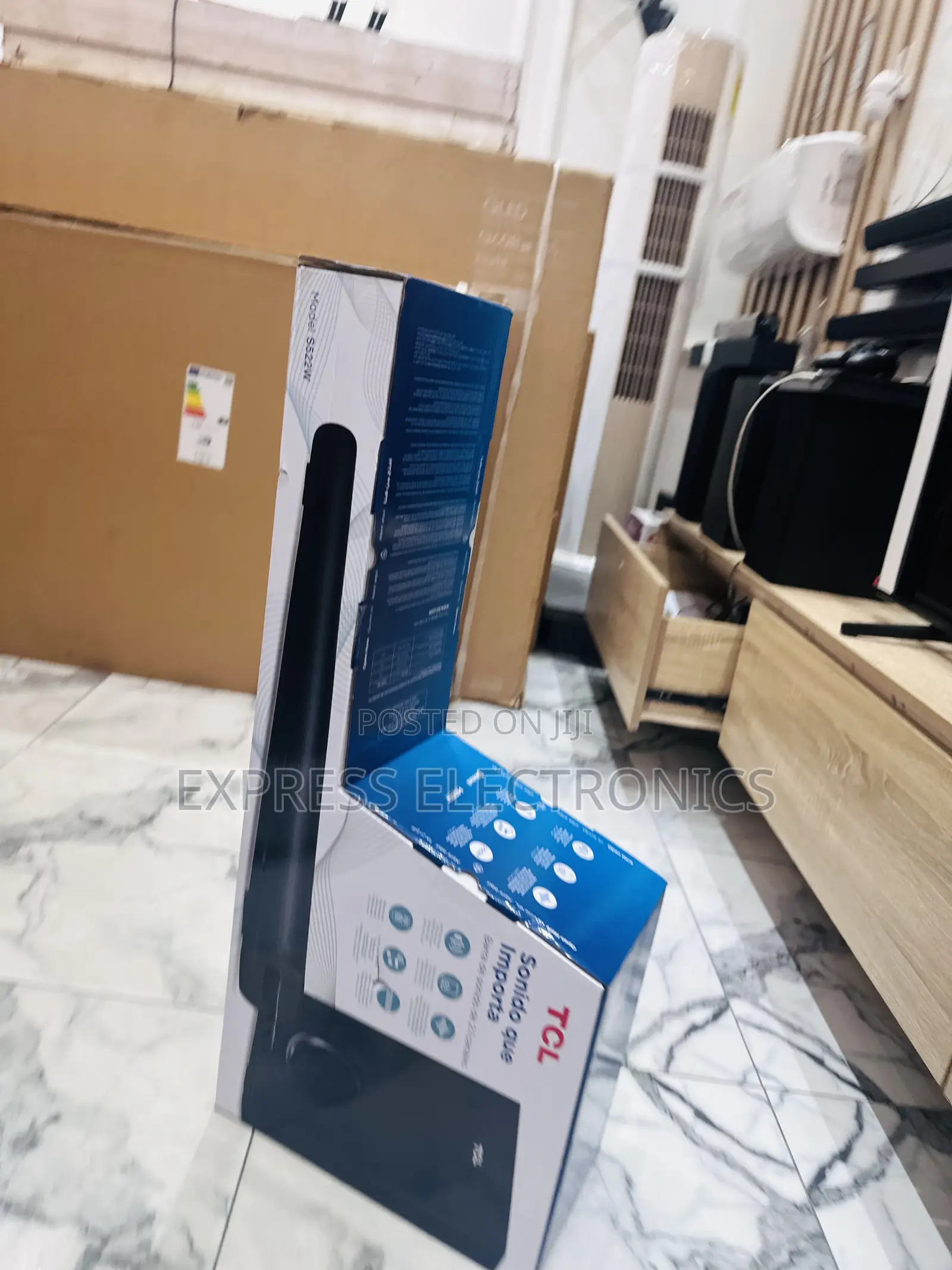 Authentic Sleek Soundbar With Woofer TCL S522w Black