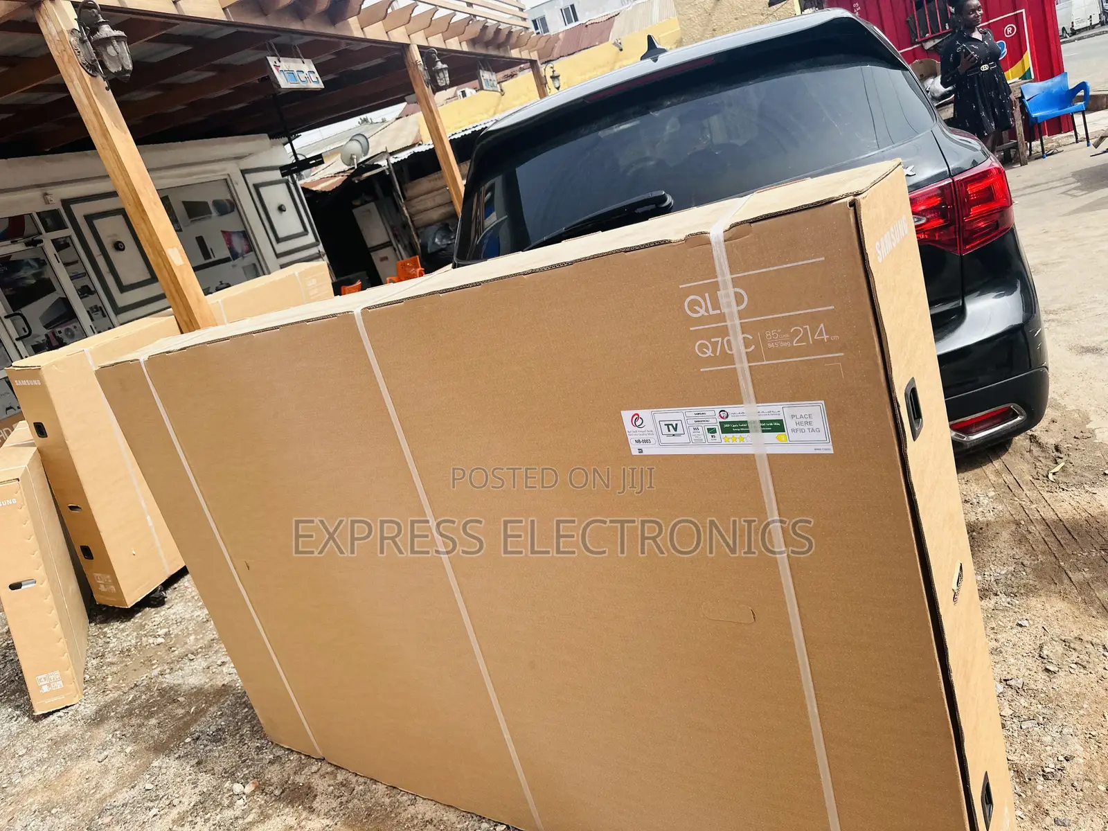 High Quality QLED 85”Q60 UHD Smart Glossy LED Display