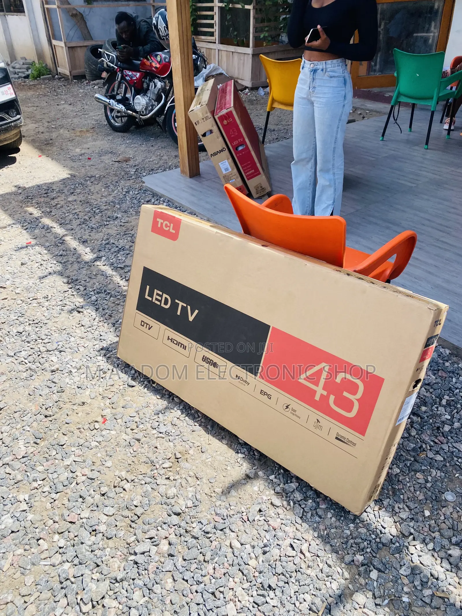 Fresh in Box TCL 43d3200 43 Inch Full HD Electric Led Tv.