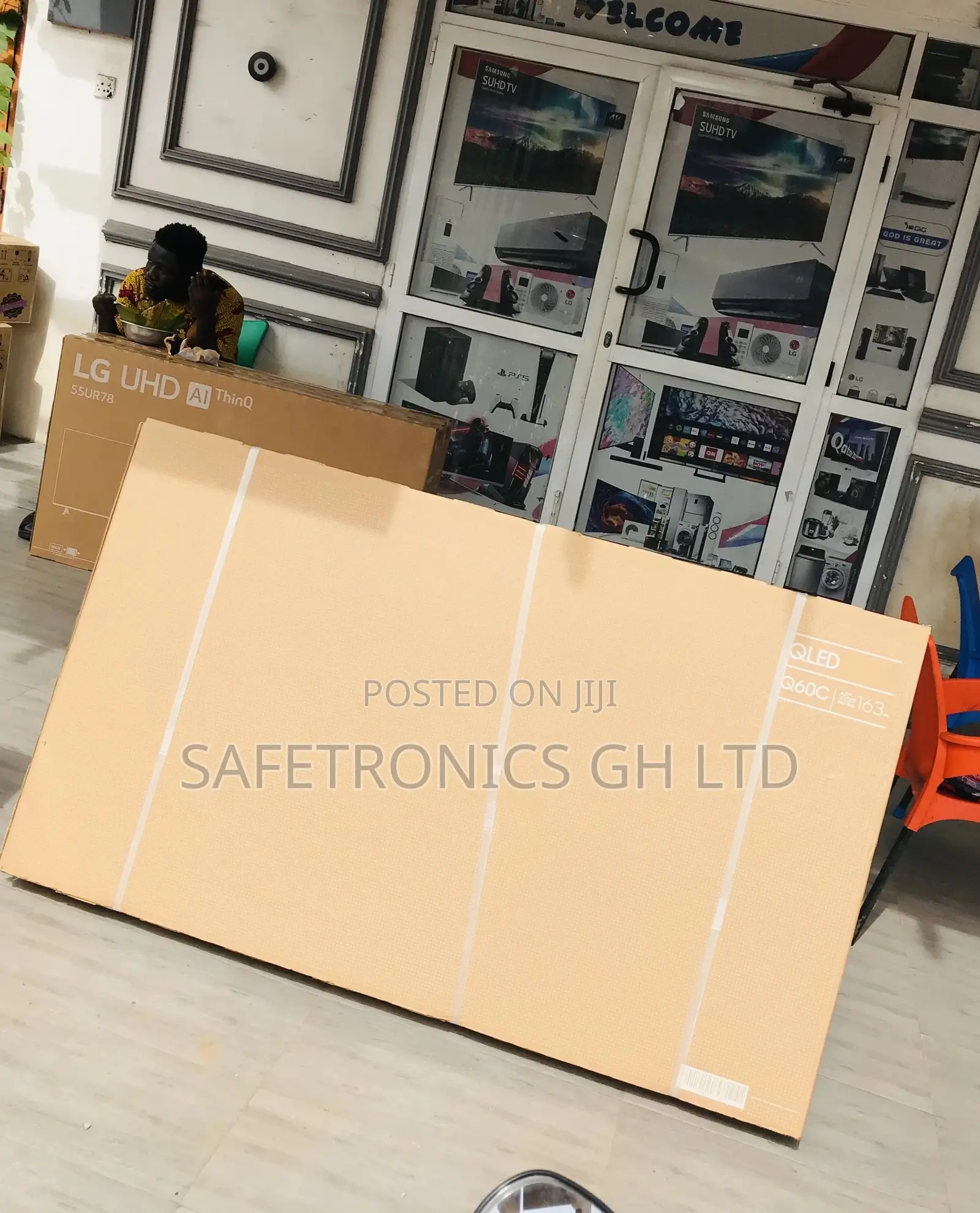 Black Smart Samsung Q60C Qled 65 Inches Glossy Electric