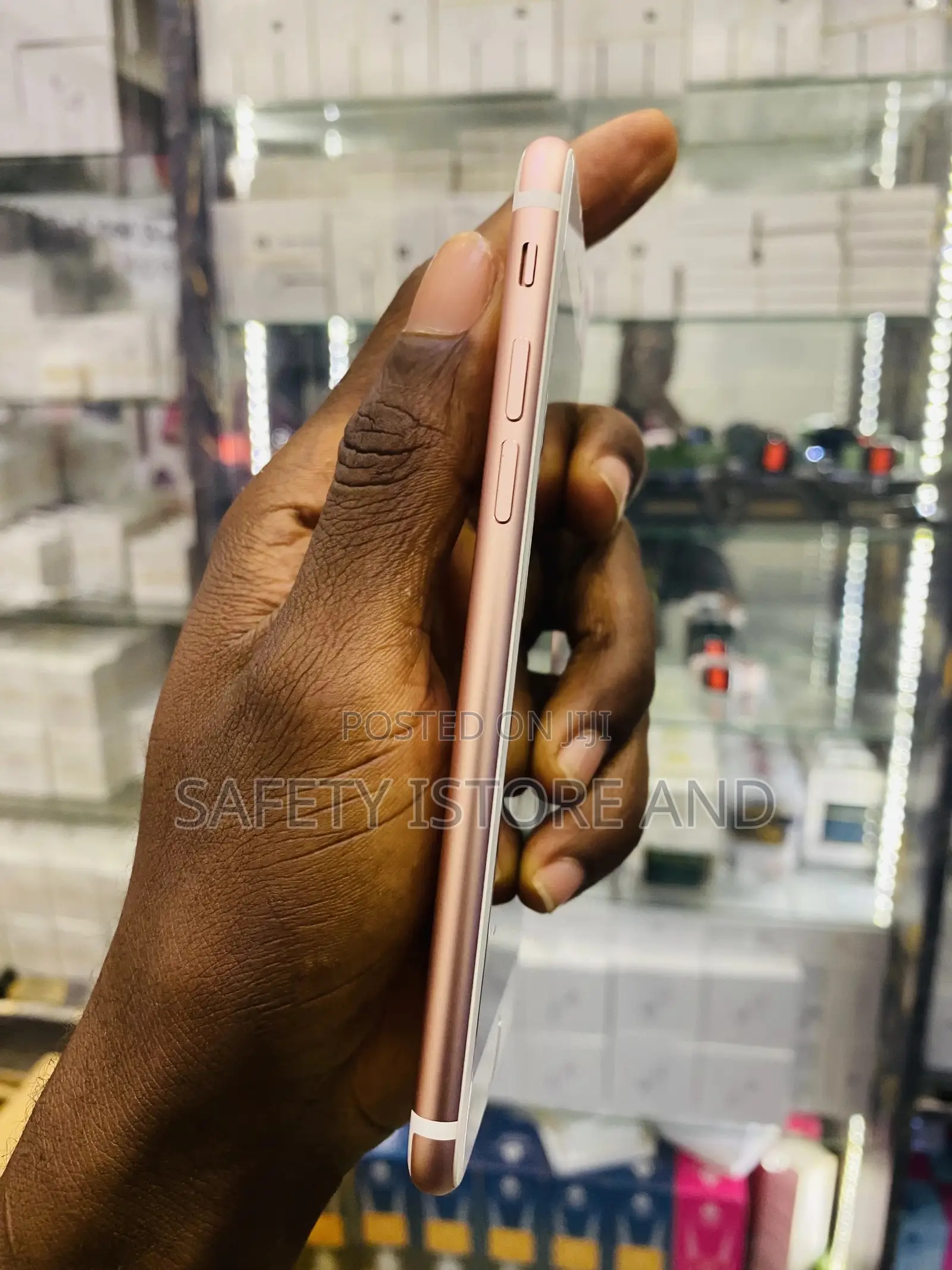 New Apple iPhone 7 128 GB Gold