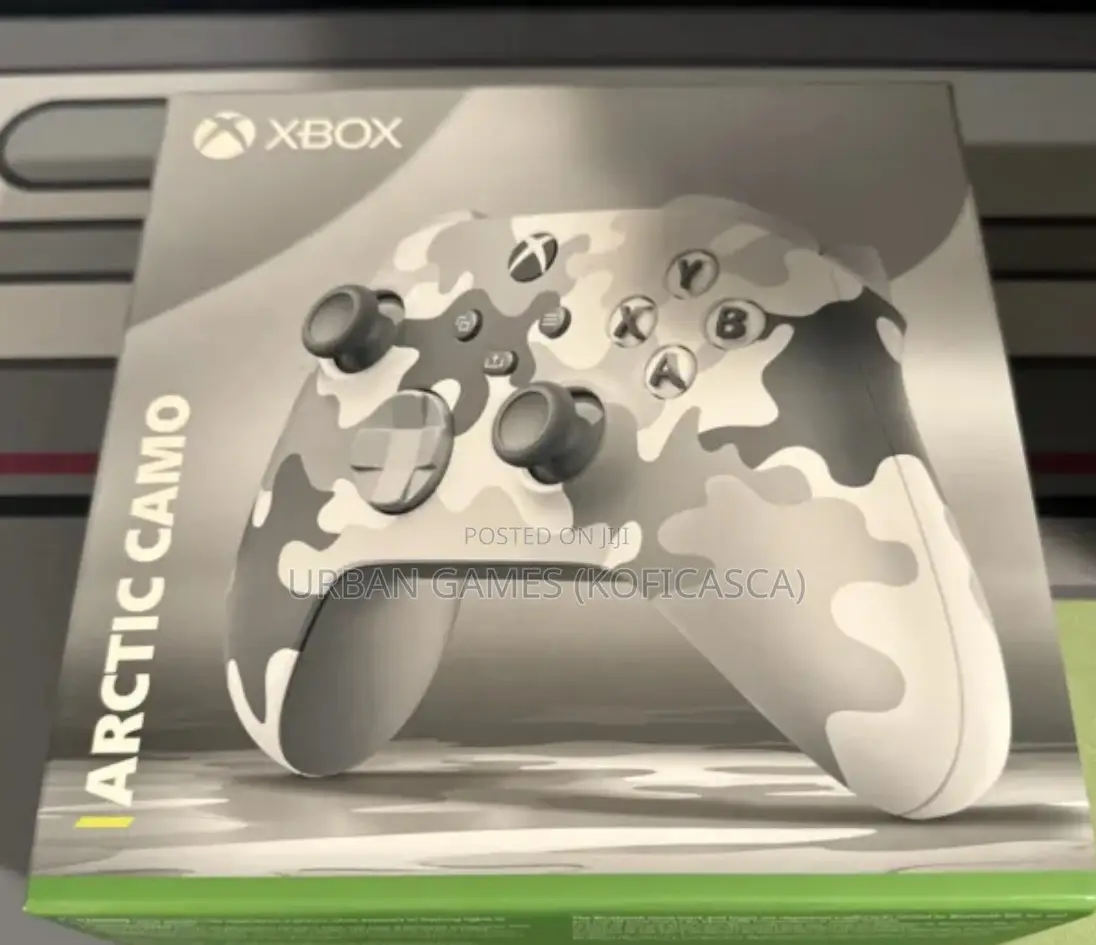 Arctic Camo Xbox Controller