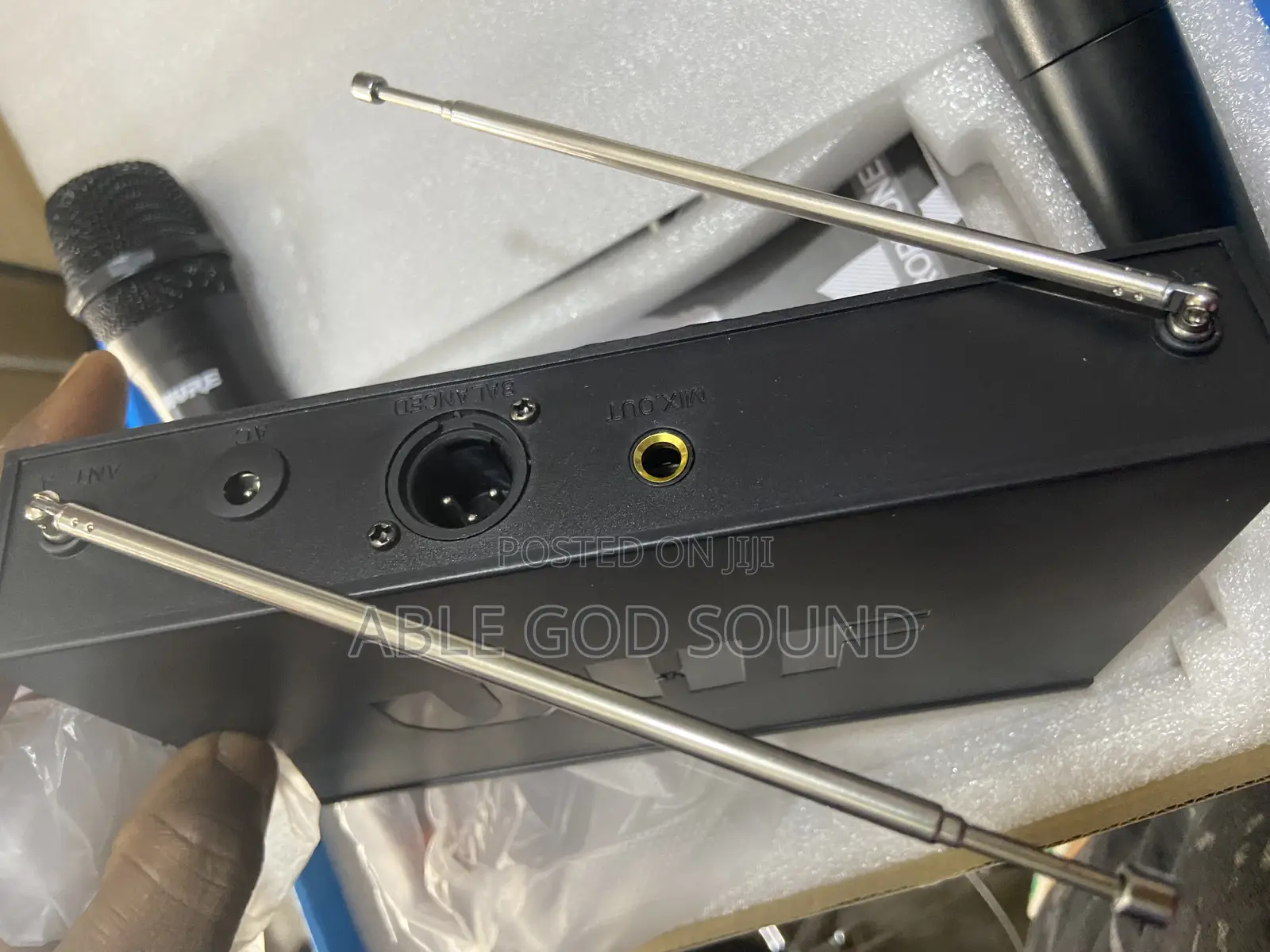 Shure Wireless Microphone PG-4