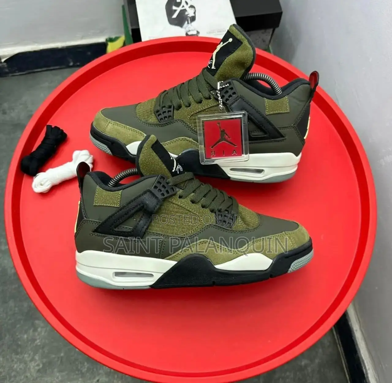 Air Jordan 4