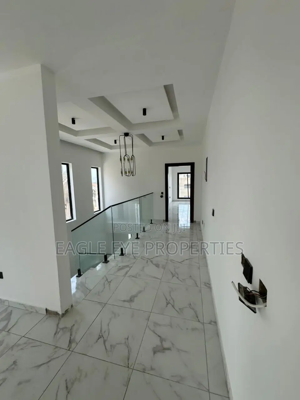 3bdrm House in School Junction for sale