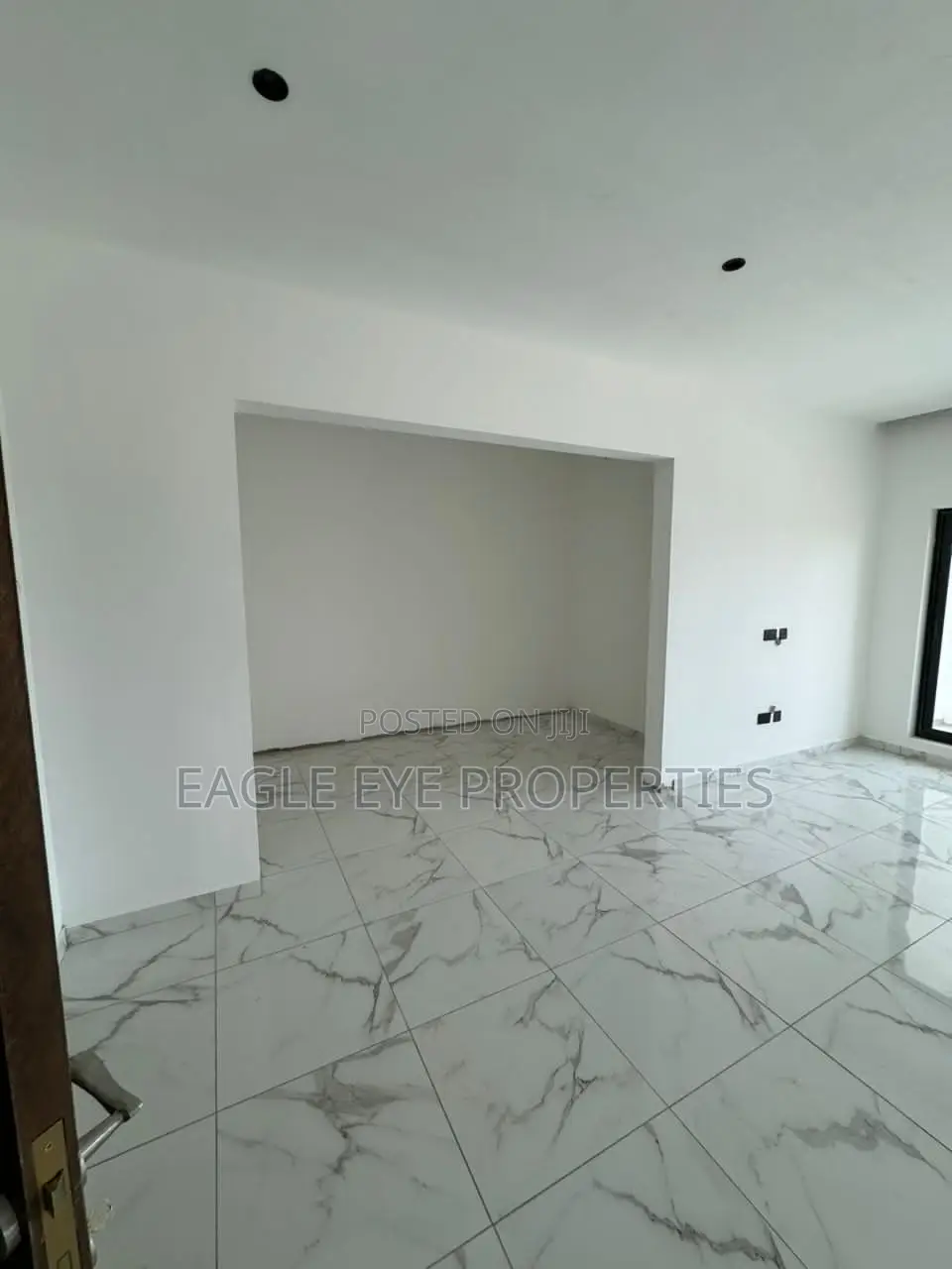 3bdrm House in School Junction for sale