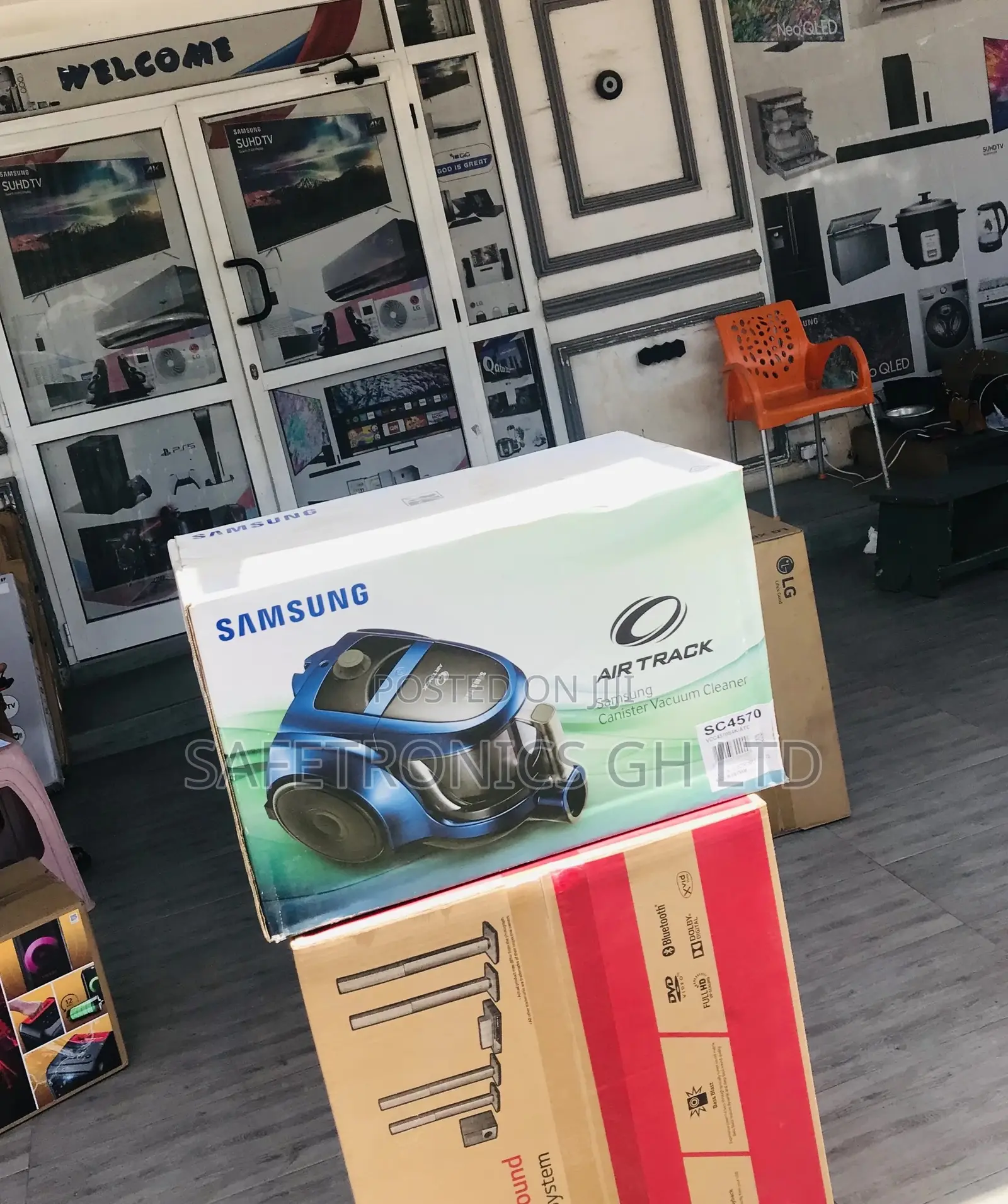 Electric Samsung Black/Blue Vacuum Cleaner Affordable
