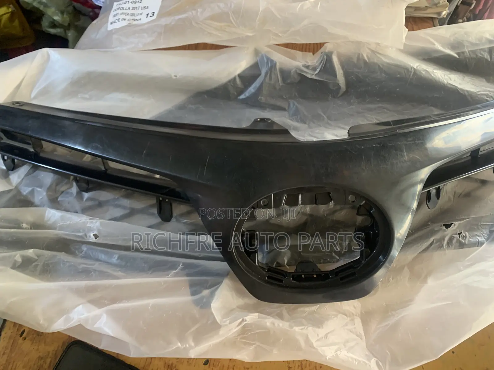 Toyota Corolla 2017/2018 Top Grille/Shells