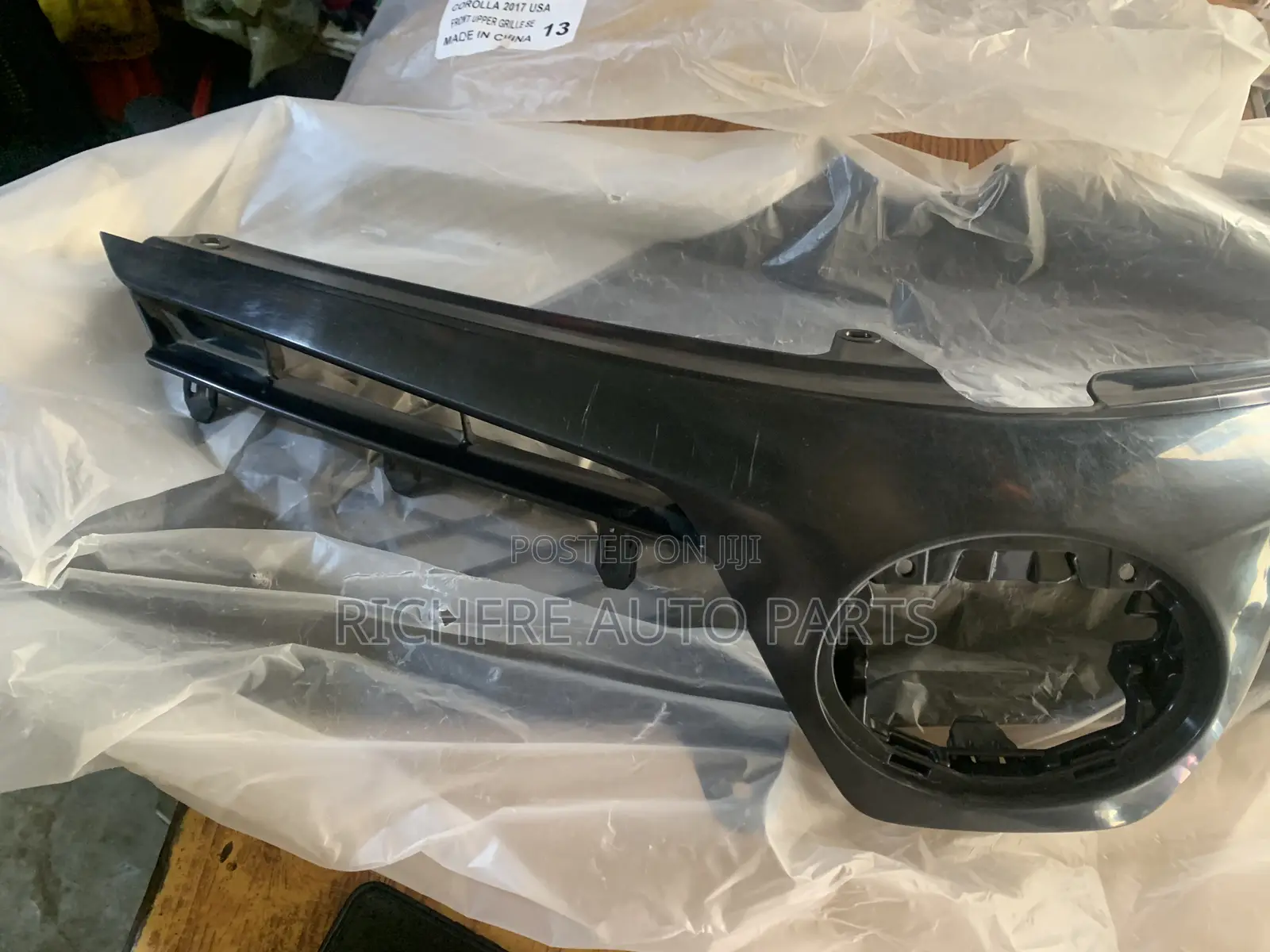 Toyota Corolla 2017/2018 Top Grille/Shells