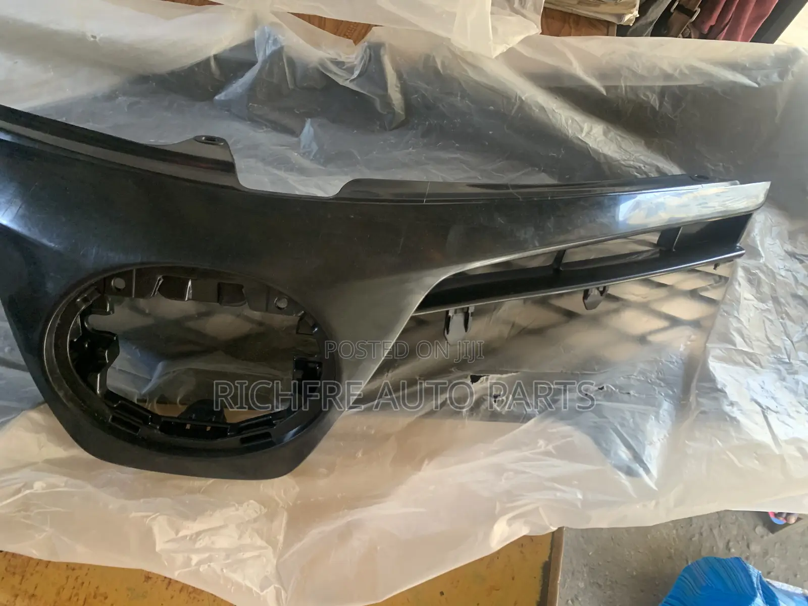 Toyota Corolla 2017/2018 Top Grille/Shells