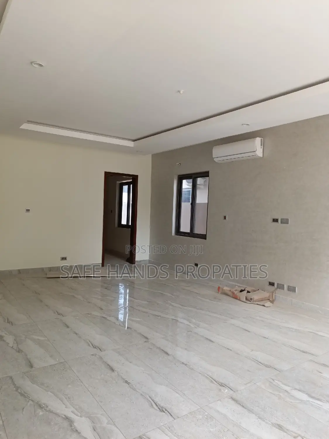 5bdrm Mansion in East Legon for rent