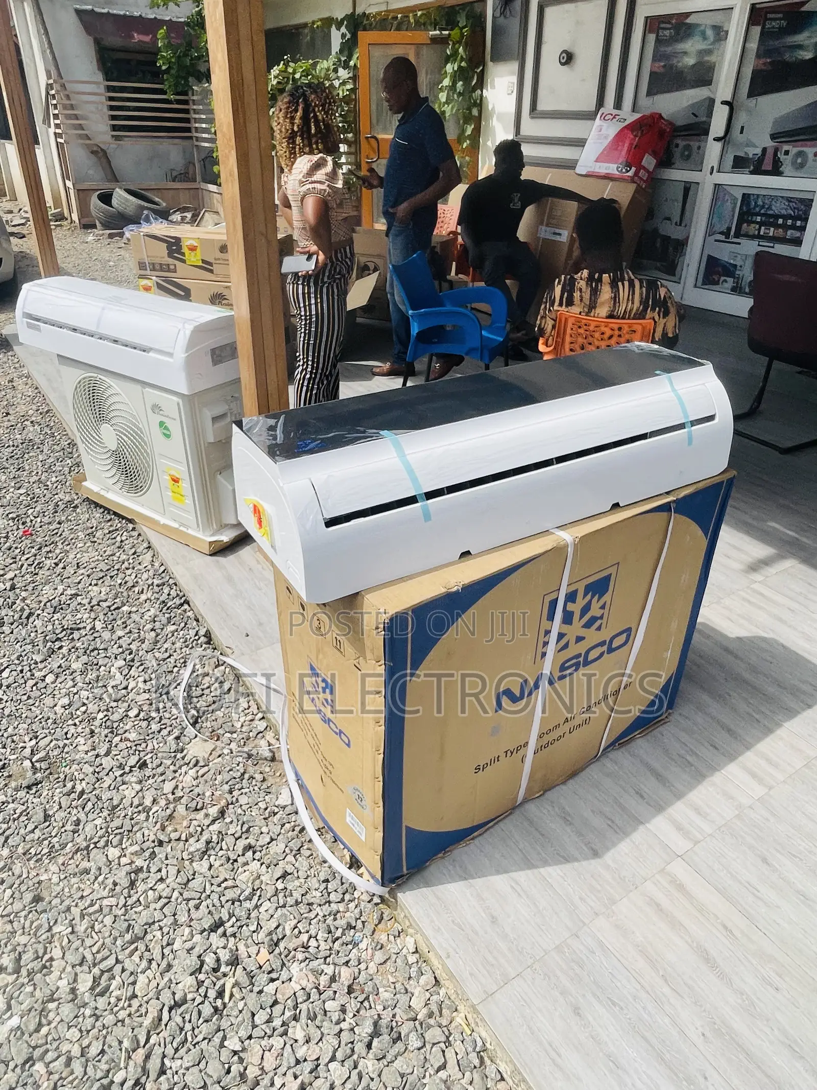 Innovative Mirror Designed Nasco 2.5HP R410a AC
