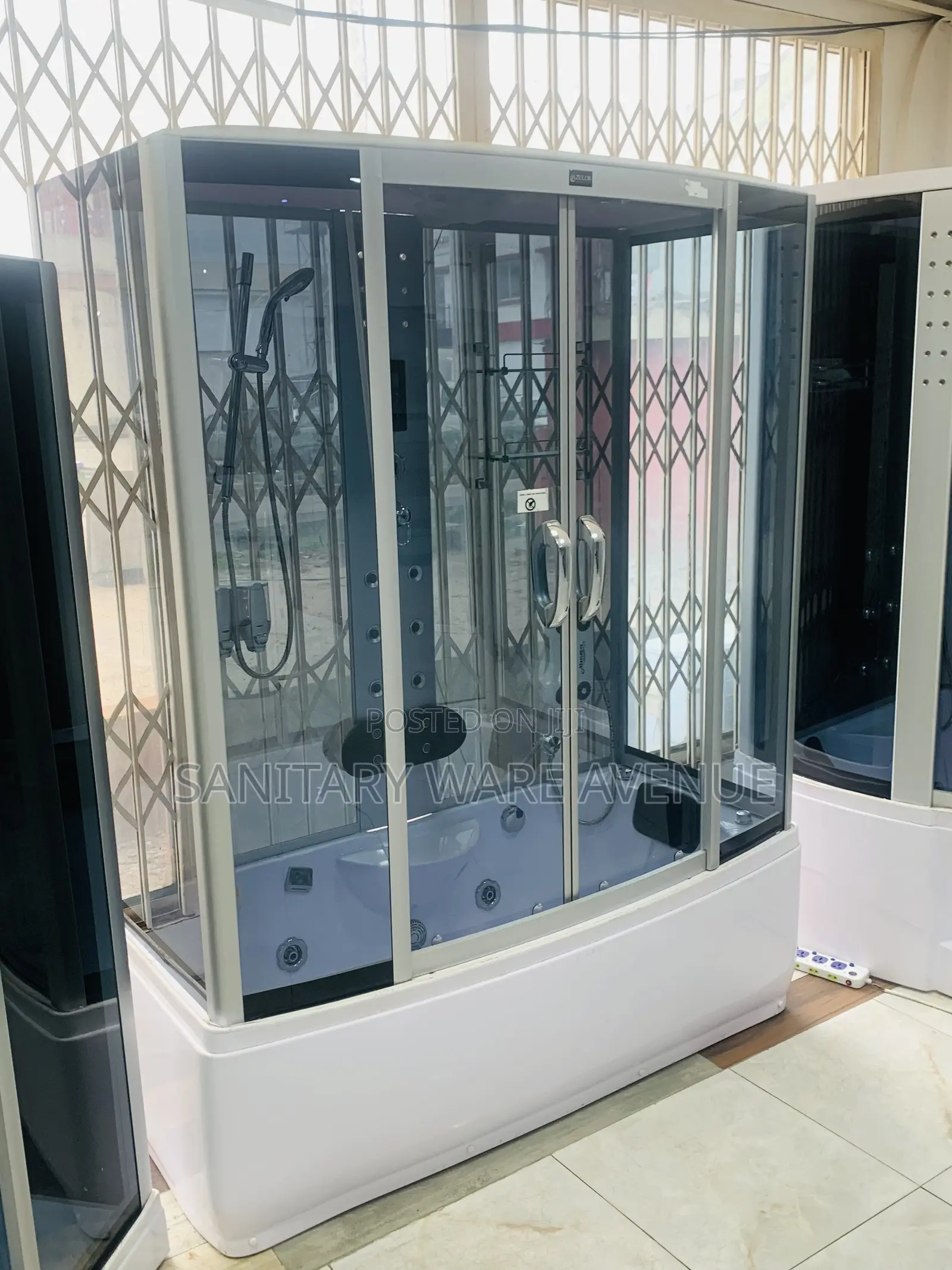 Shower Booth - Bathroom Cubicle - Glass Cubicle