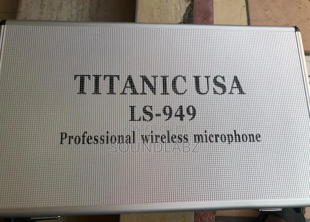Titanic Usa Ls-949 Professional 4-in-1 Wireless Microphone