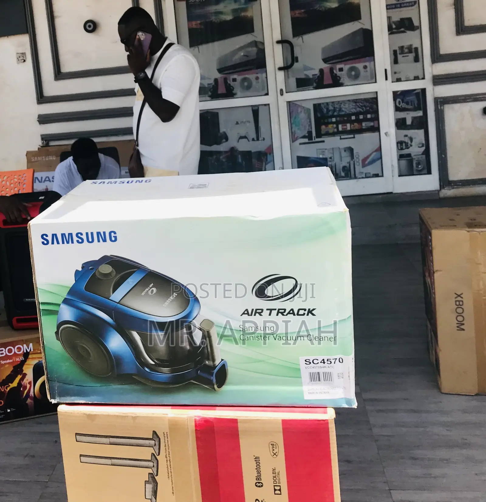 Sealed in Box Samsung VCC457054K Vacumm Cleaner.
