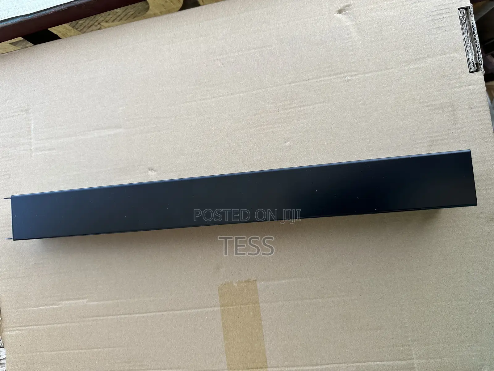 Cable Manager Metal 1u/19’’ With Cover