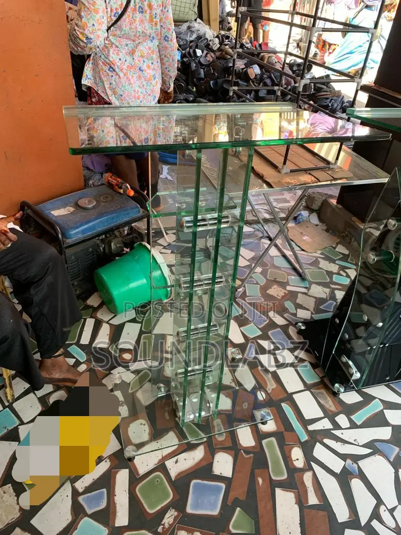 Glass Pulpit (Silky)