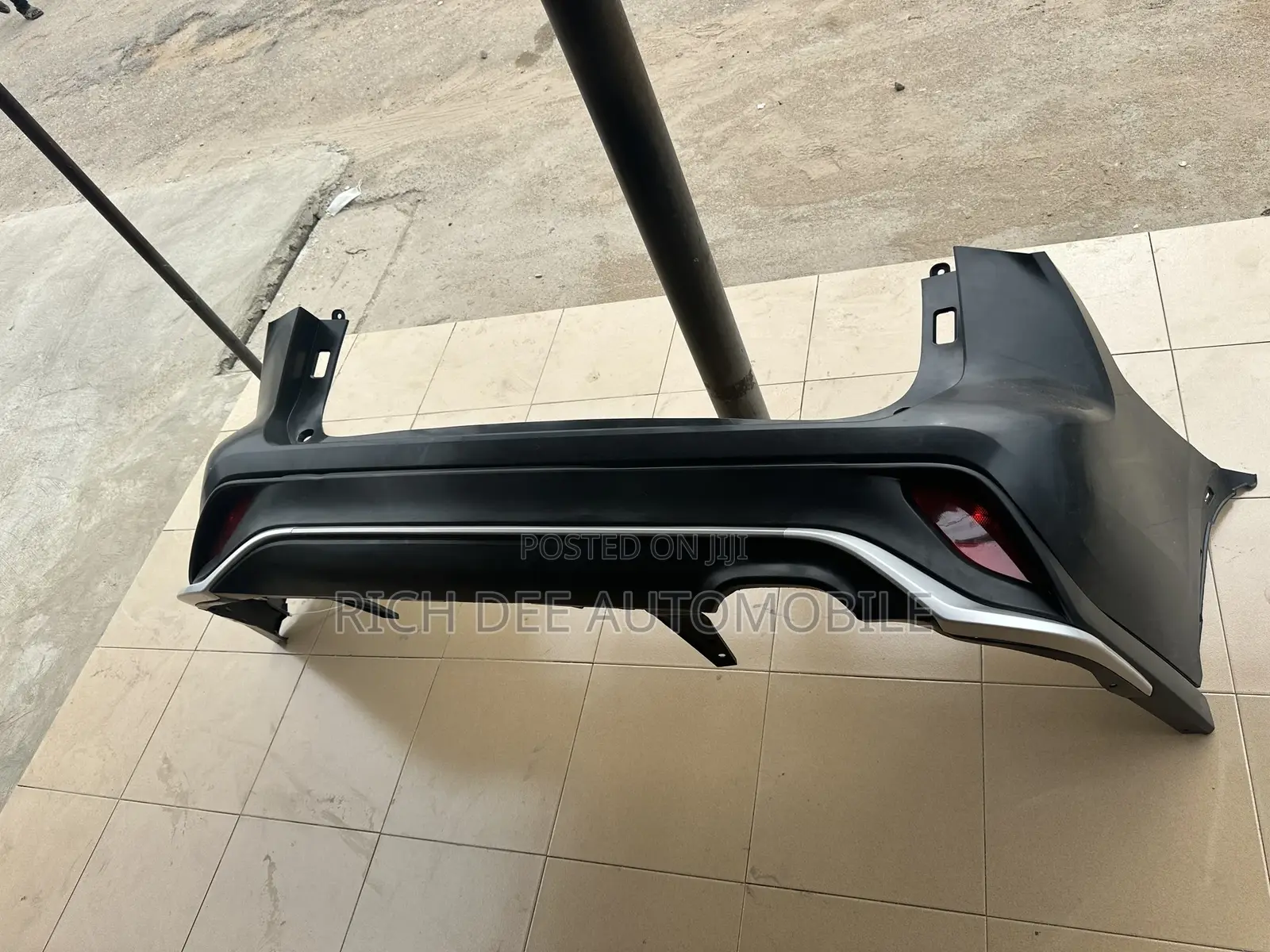 Highlander 2022 Back Bumper Complete SE