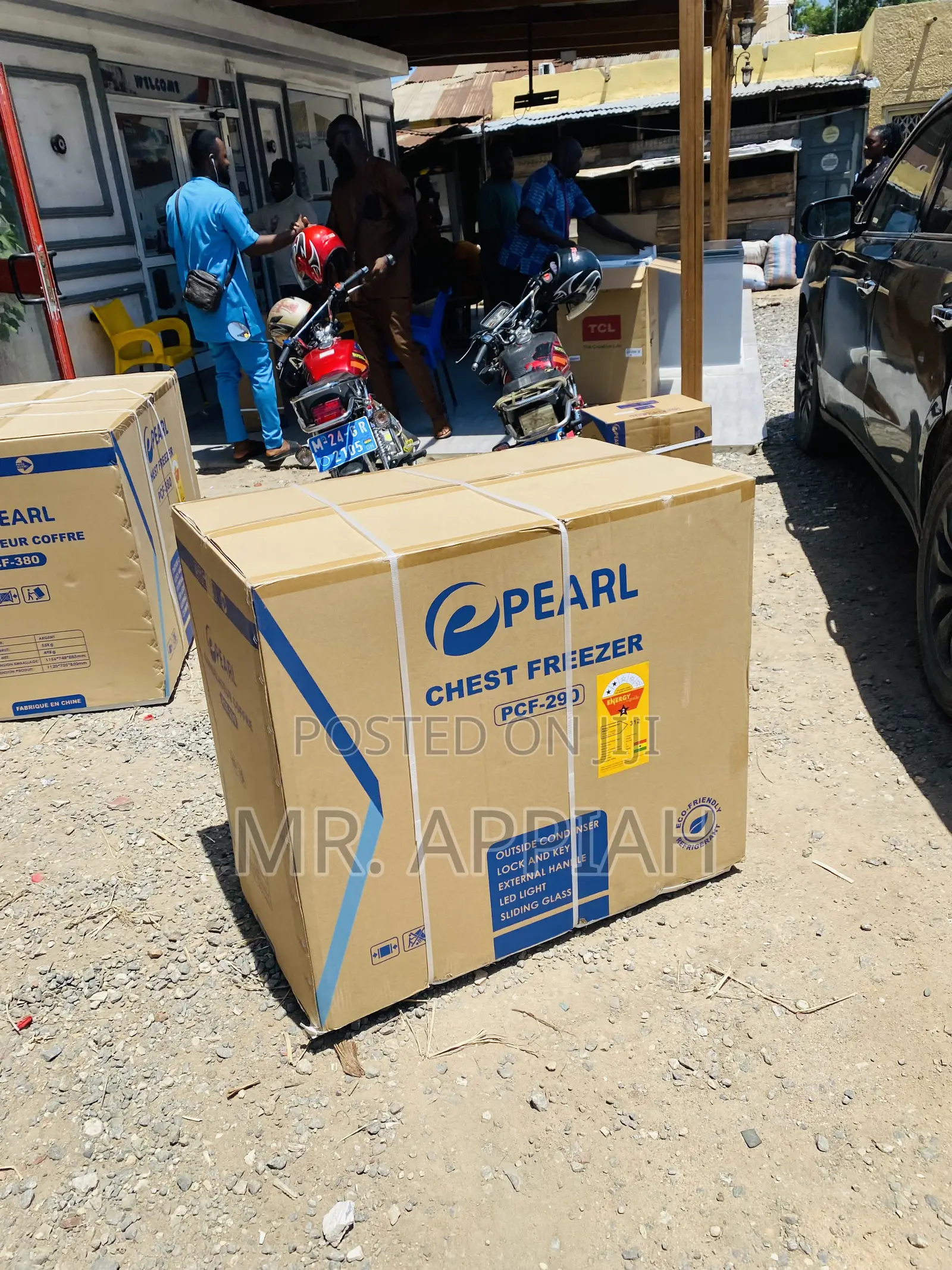 Classic Design Pearl PCF-290 1 Door Electric Chest Freezer.
