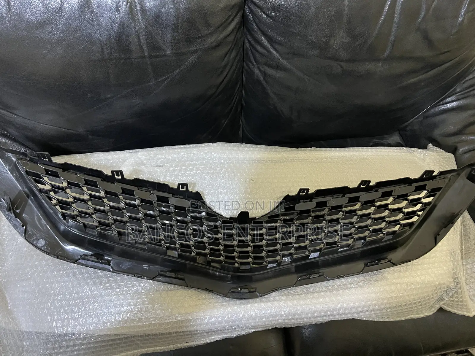 Toyota Yaris 2008 Grill Sports