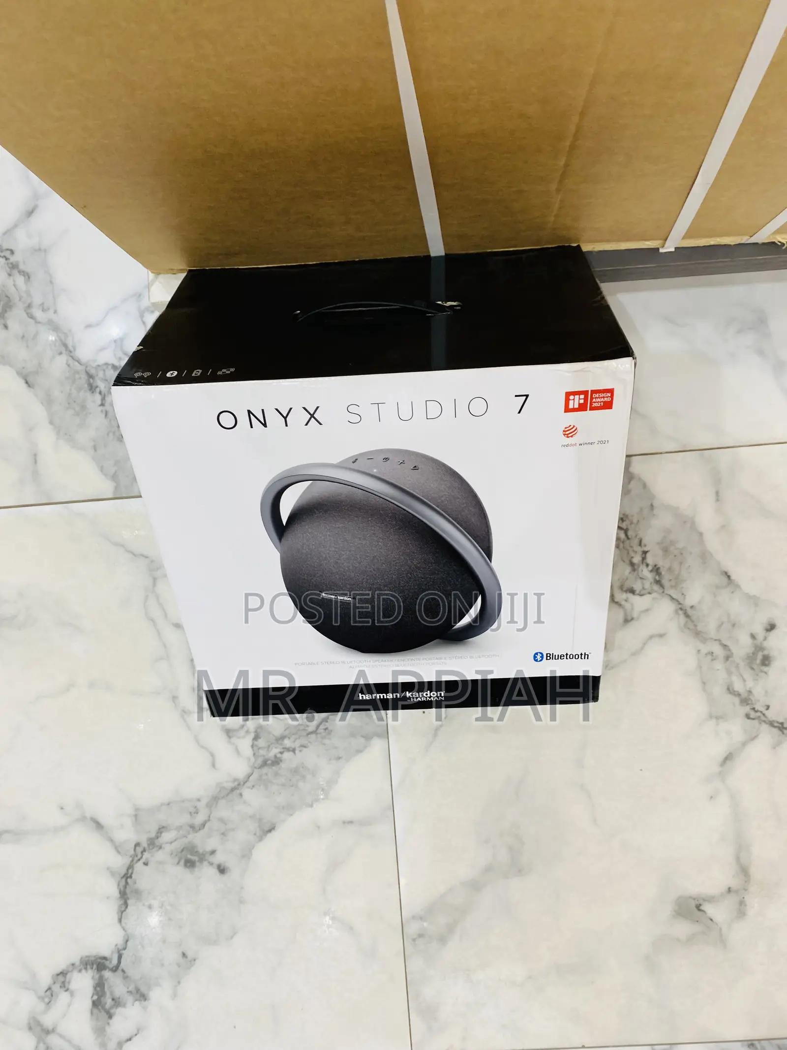 Quality Harman Kardon Onyx 7 Rechargeable Portable Speaker.