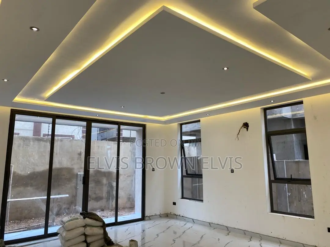 4bdrm House in East Legon Botwe for sale