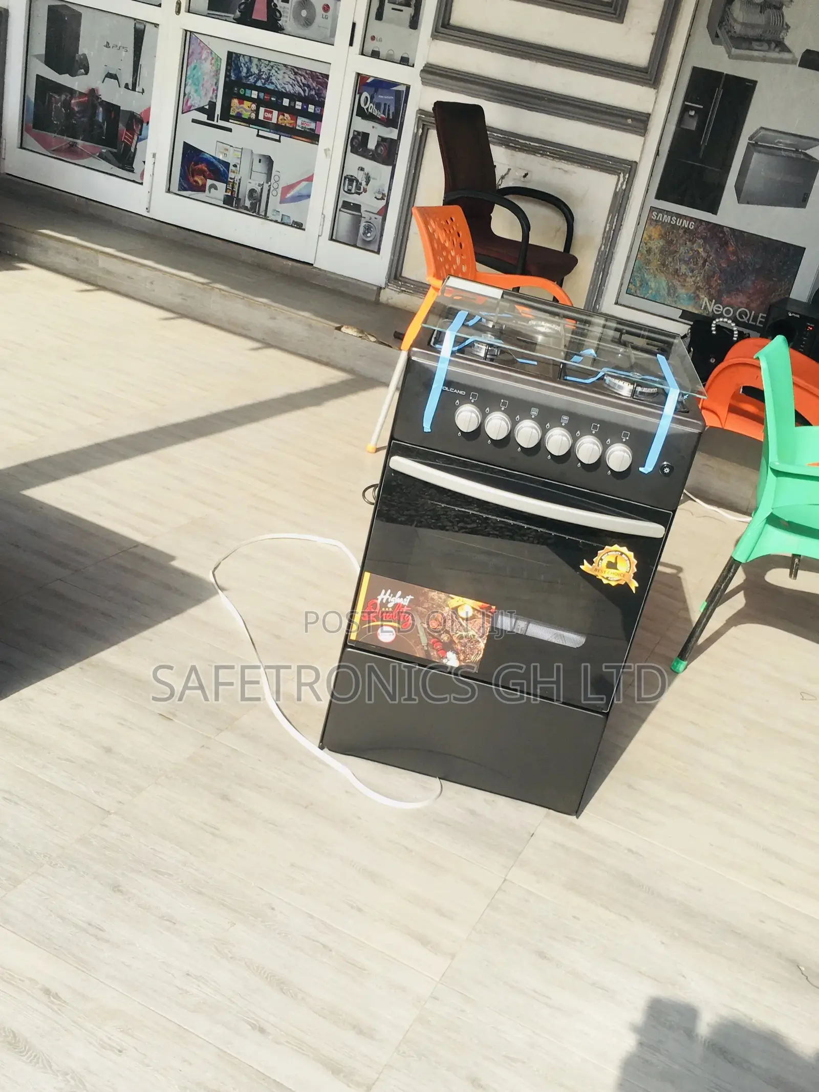 50x50 Oven With Grill Volcano Black 4 Gas Cooker