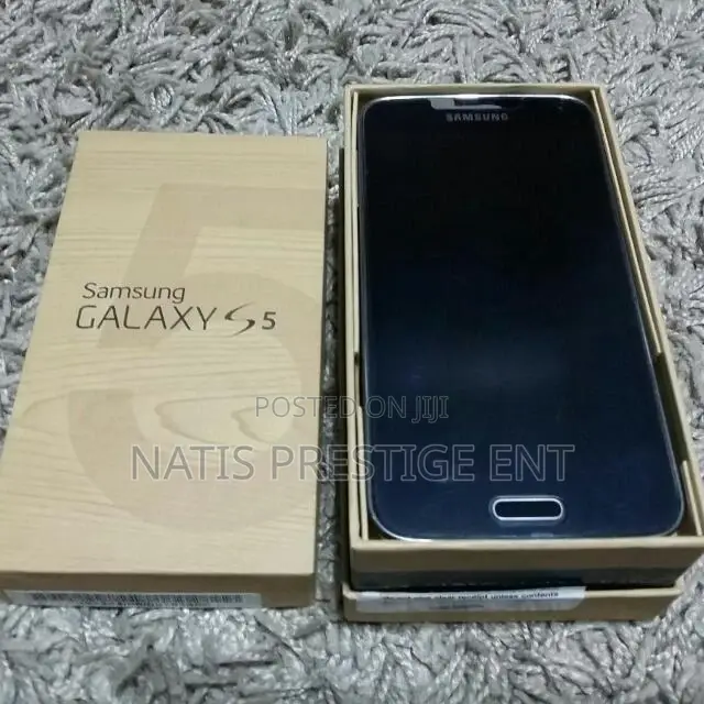 New Samsung Galaxy S5 32 GB Black