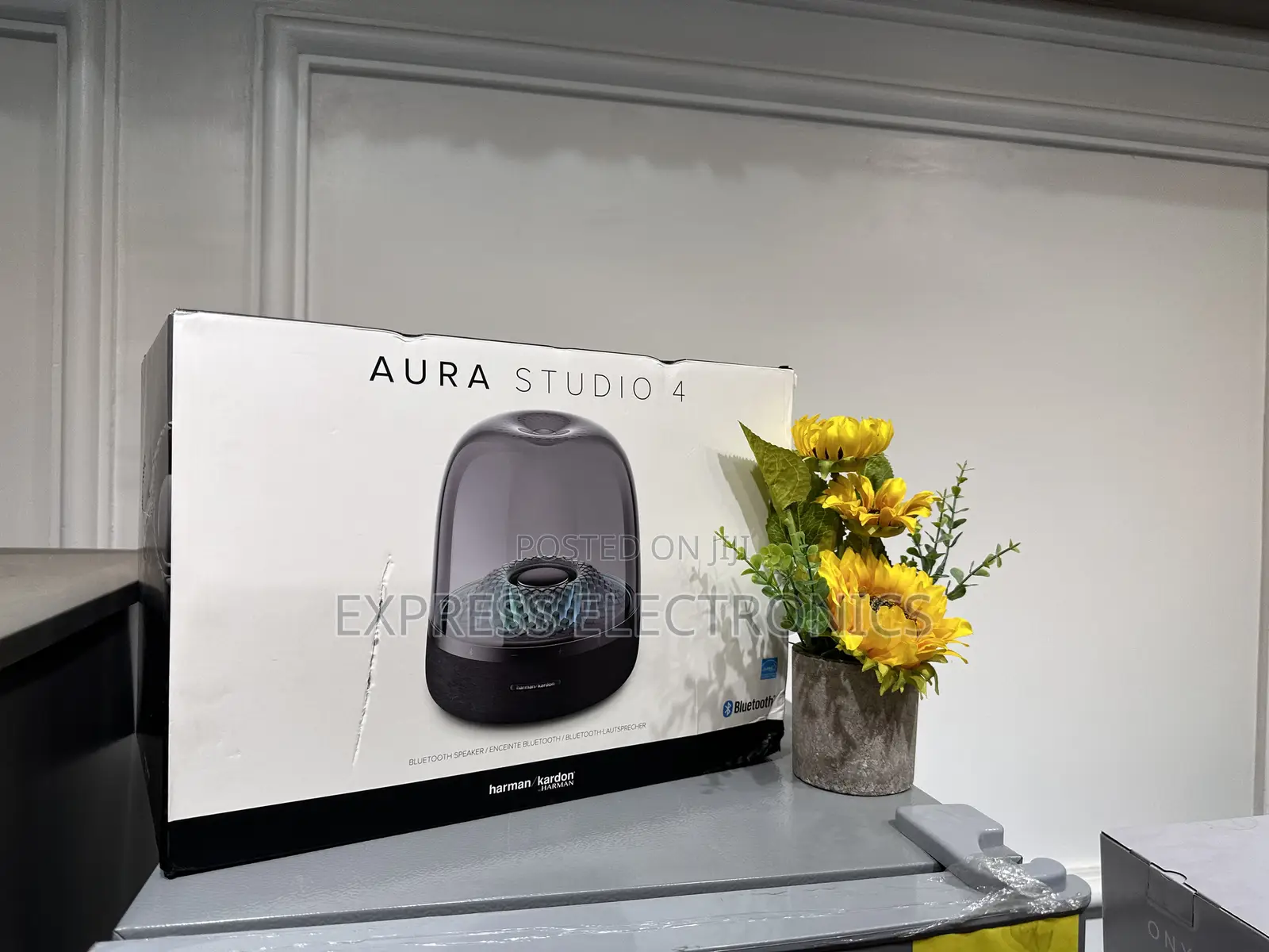 Iconic New Bluetooth Speaker Aura Studio 4