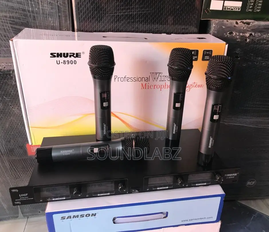 Shure U-8900 4-in-1 Wireless Microphone