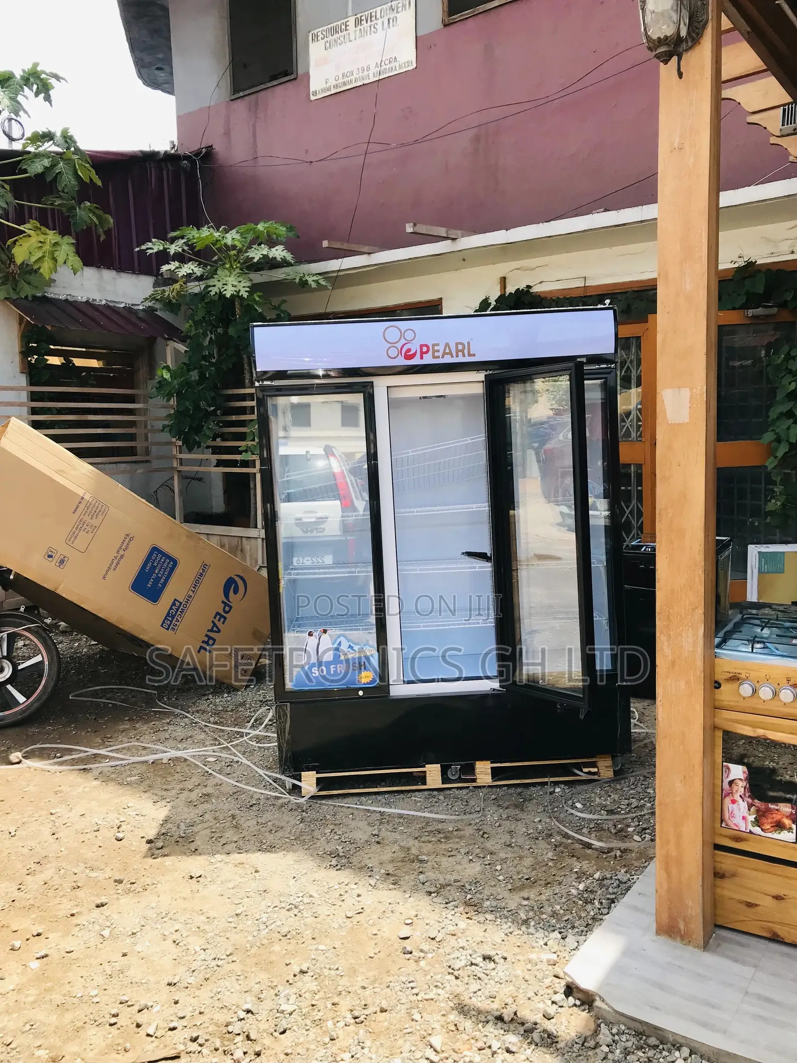 Adjustable Display 3 Doors Pearl PVC-150 Fridge
