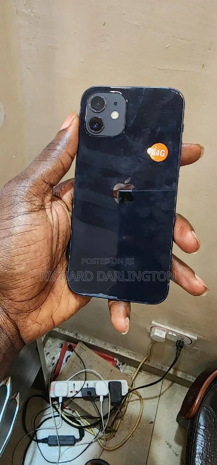 Apple iPhone 12 64 GB Black