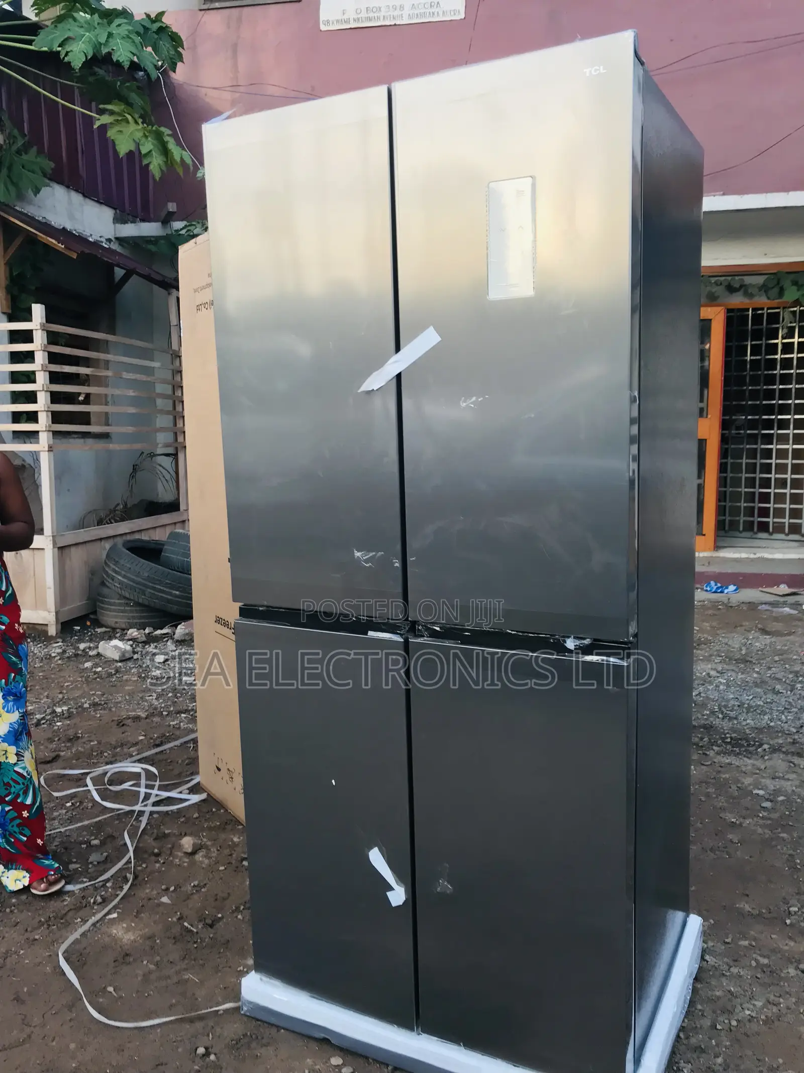 TCL French Refrigerator 424 Liters Silver