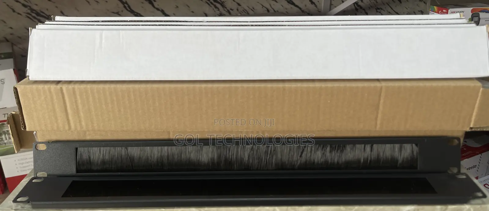 1U Network Cable Management BRUSH