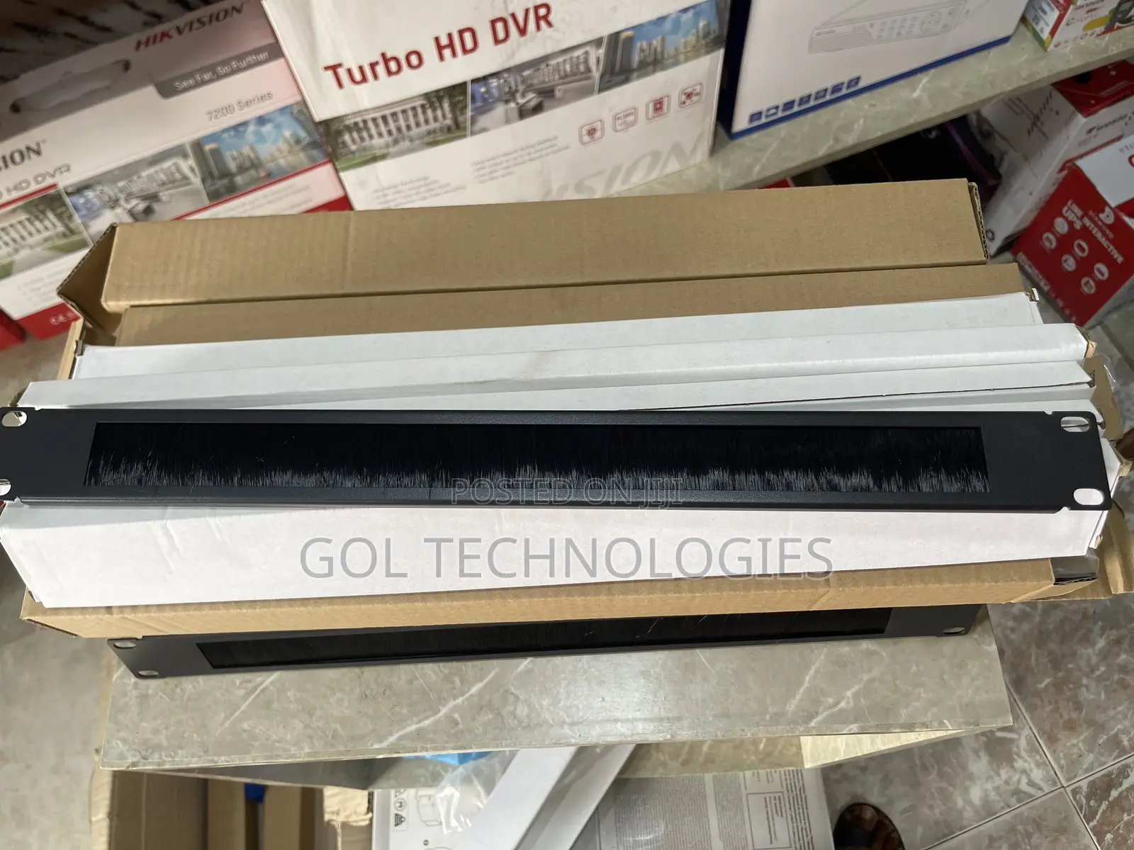 1U Network Cable Management BRUSH