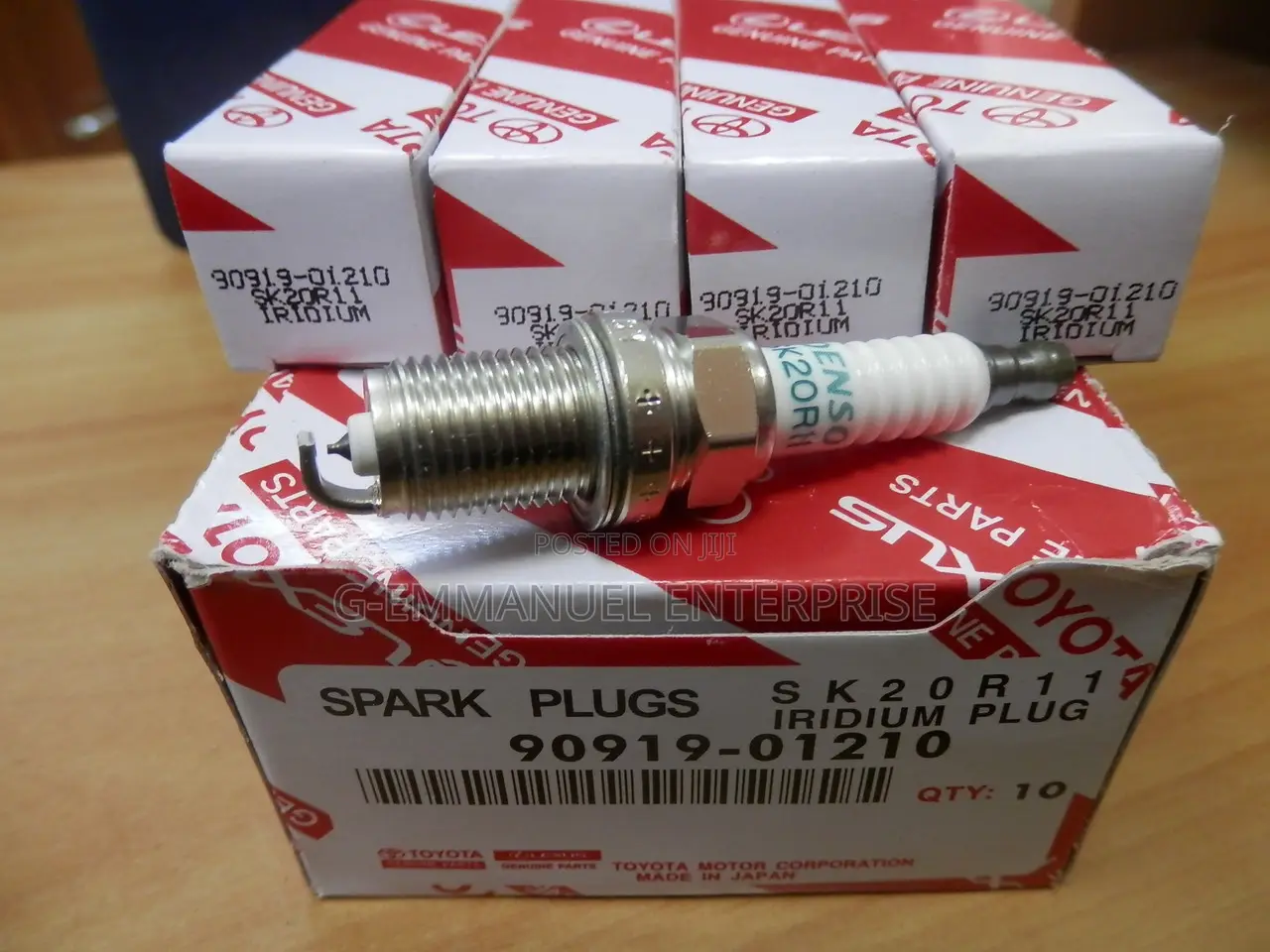 TOYOTA Land Cruiser V.8 2012-14 Spark Plugs Japan. Original