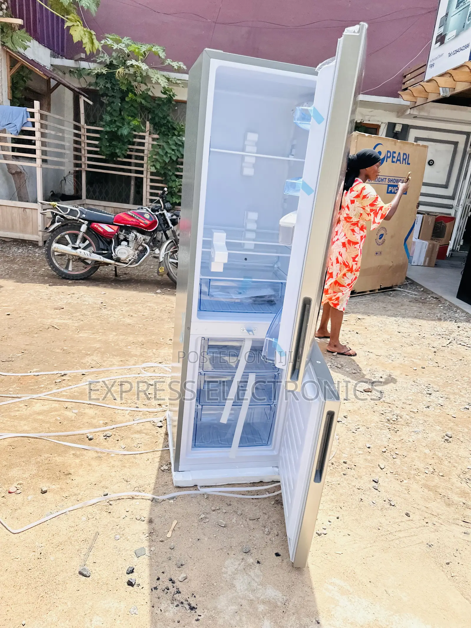 Best and Awesome Sleek Grey PF-390 Pearl Fridge