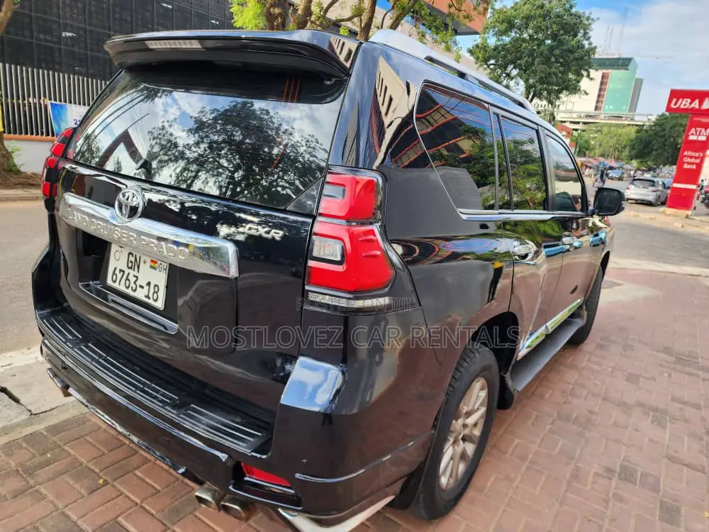 Car Rental in Ghana- Toyota Landcruisers for Rent - 6 Seats