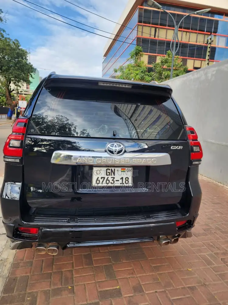 Car Rental in Ghana- Toyota Landcruisers for Rent - 6 Seats