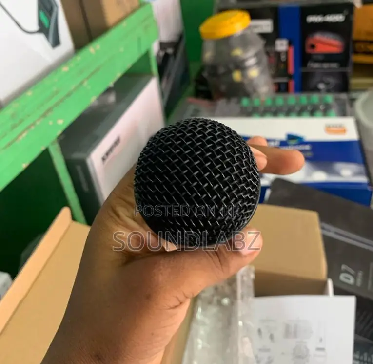 Yamaha Dm-105 Vocal Dynamic Cord Microphone