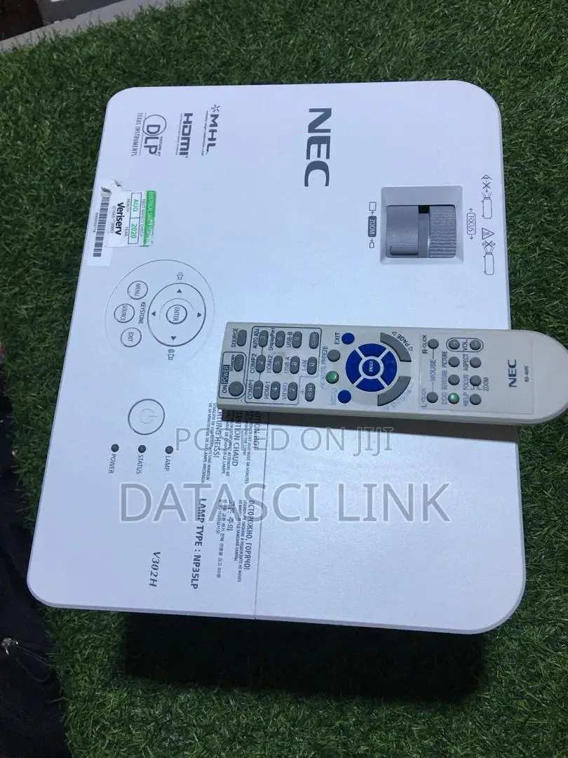 Ultra High UK Pre Owned NEC PROJECTOR