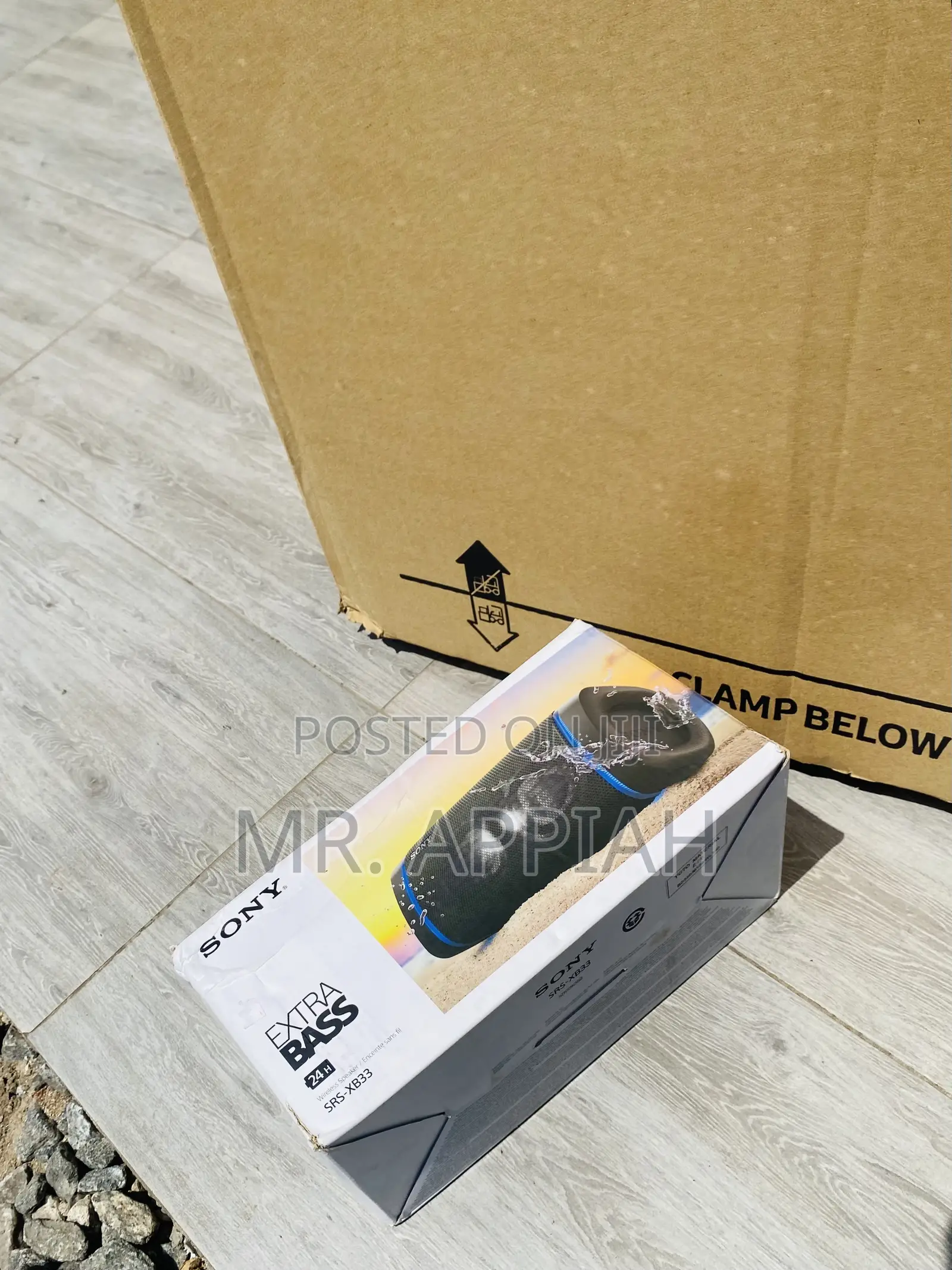Rechargeable Sony SRS-Xb33 Bluetooth Electric Speaker.