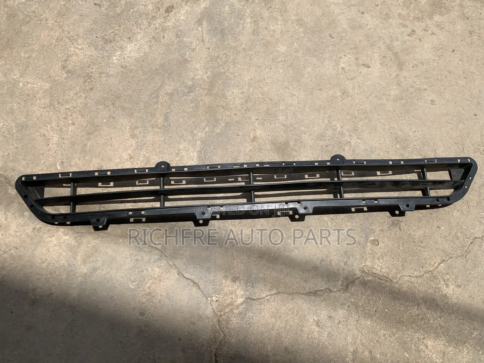 Hyundai Santa Fe 2014 Down Grille