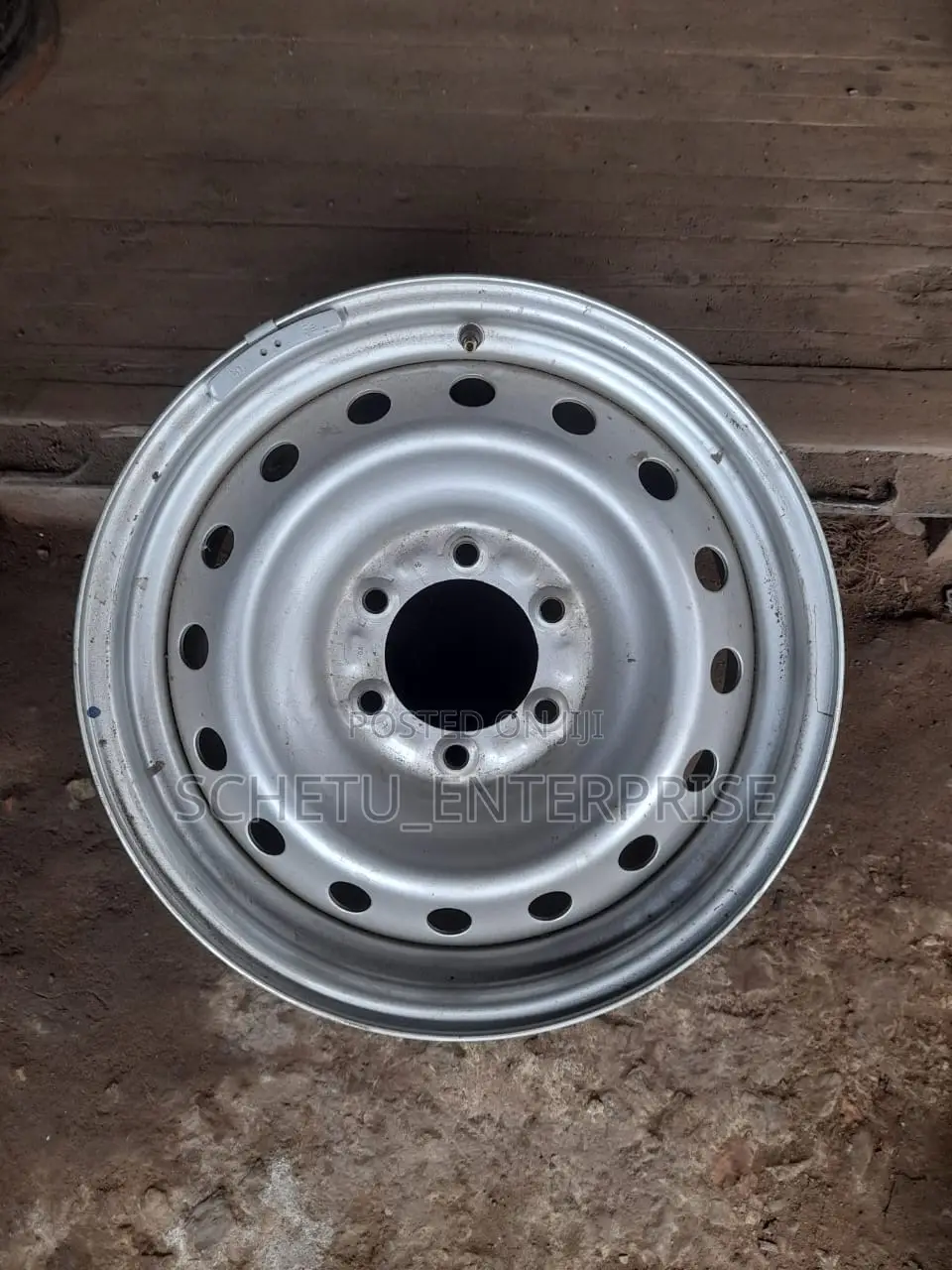 Toyota Hilux Rim 15,16,17 (Six Holes)