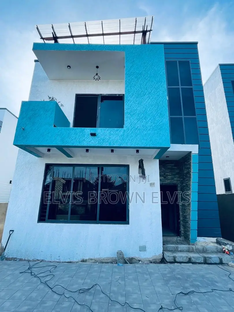 4bdrm House in Botwe Lakesid for sale