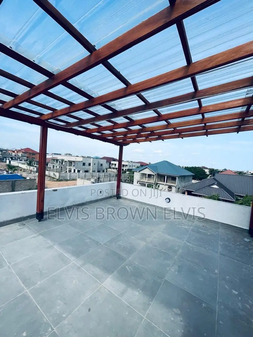 4bdrm House in Botwe Lakesid for sale