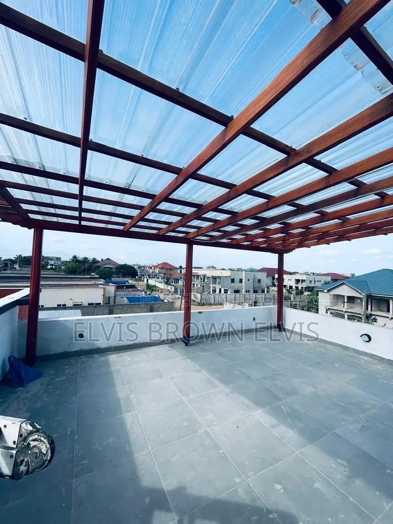 4bdrm House in Botwe Lakesid for sale